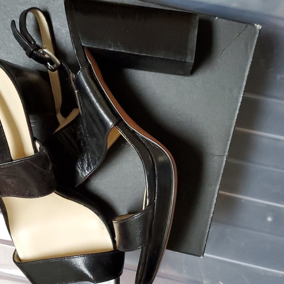 Black heeled sandles nine west size 7 - Picture 2 of 3